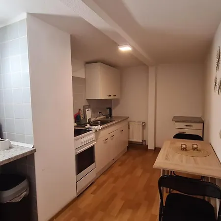 Seyfarthrooms - Monteurwohnung 7 - Voll Ausgestattet, 2 Schlafzimmer, Wlan Inklusive Appartamento